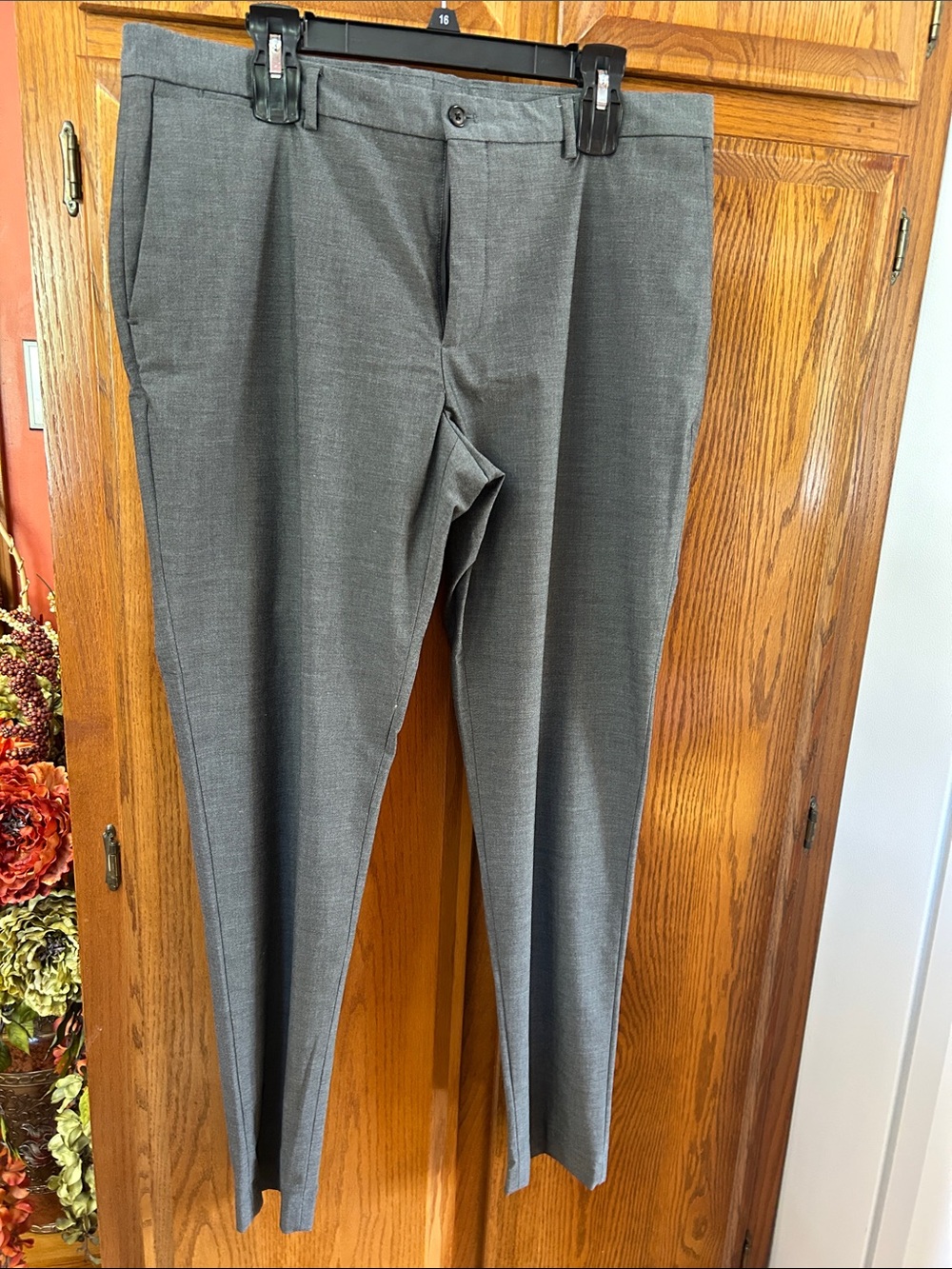 Zara Women’s Dress Pants in Charcoal Gray
